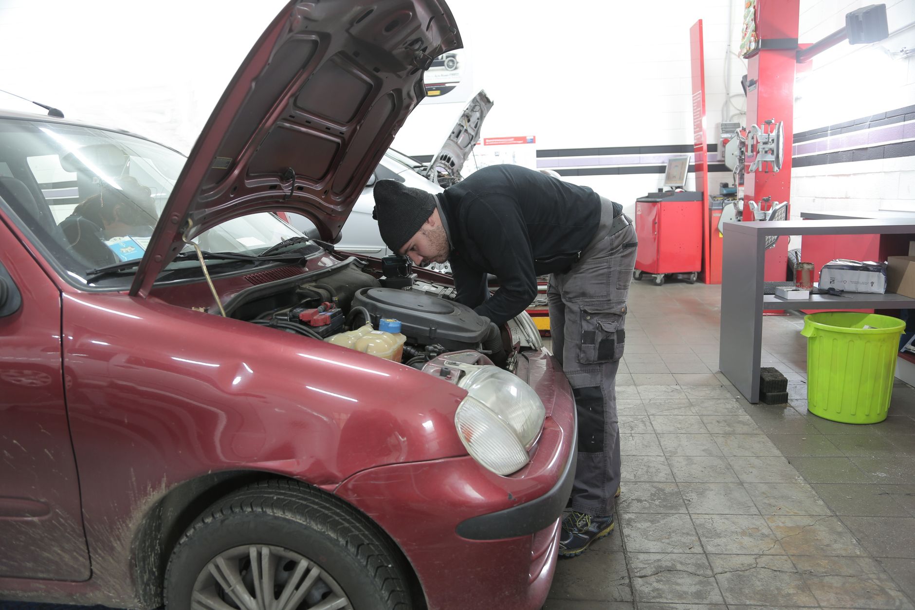 Réparation Voiture équipe à Bondy